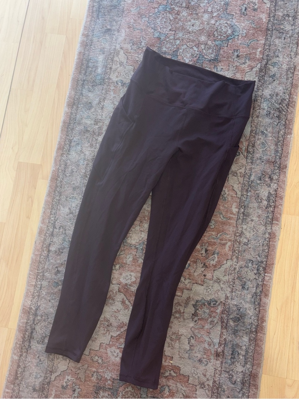 Fabletics Oasis High-Waisted Pocket 7/8 - M Espresso Color Brown Mauve